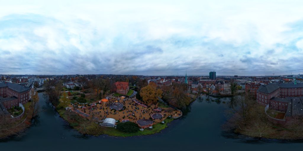 Hamburg-Bergedorf
Weihnachtsmarkt auf
Festwiese vom Schloss
zum Öffnen HIER klicken
