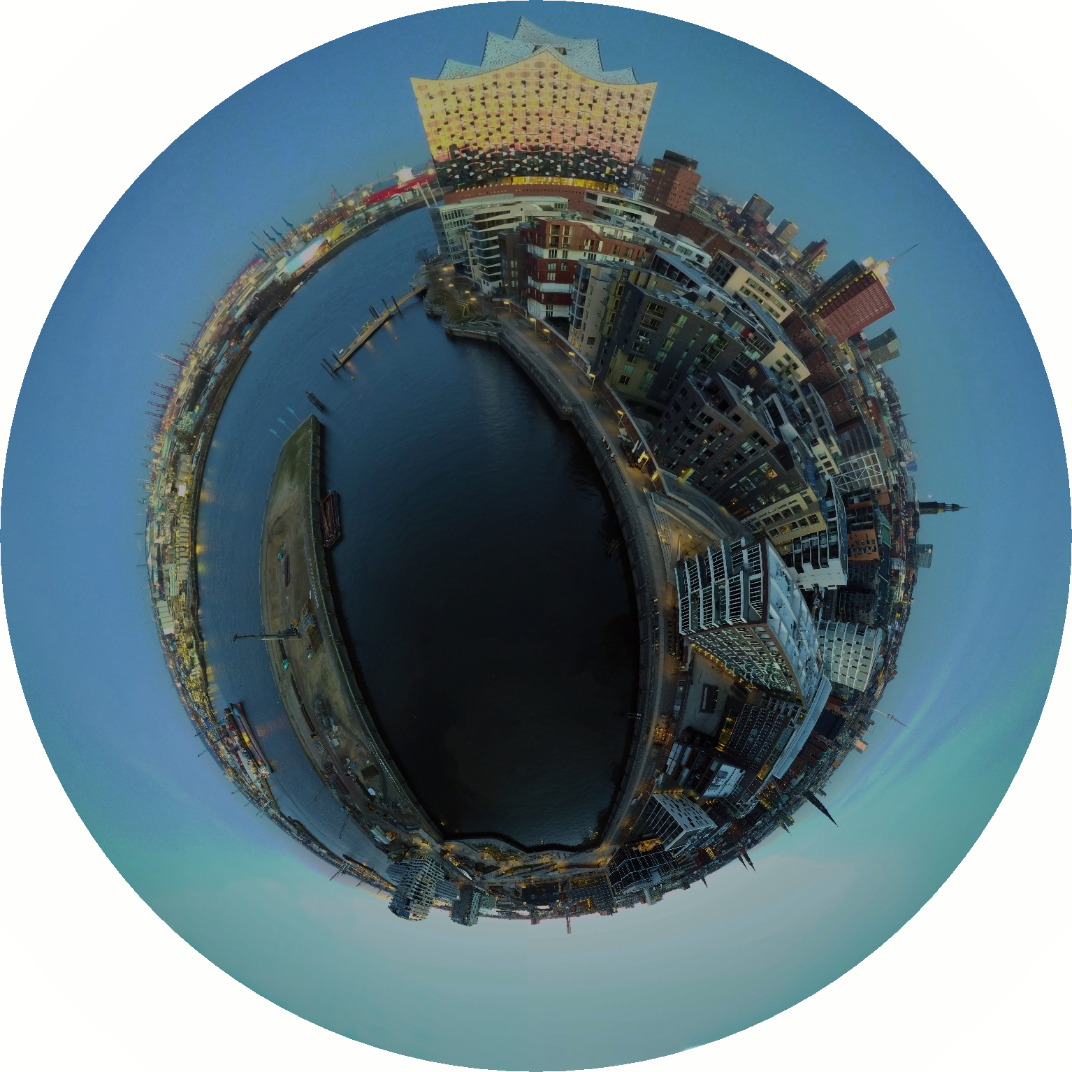 Gekroenter_Hafen_Little-Planet-3-1